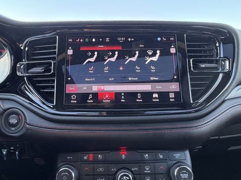 Used 2024 Dodge Durango GT image 8