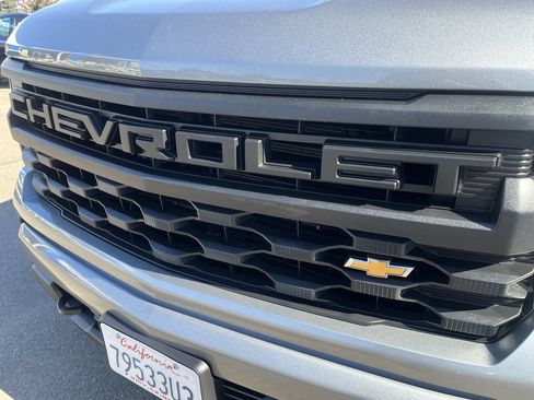 Used 2023 Chevrolet Silverado 1500 Custom AWD/4WD image 28