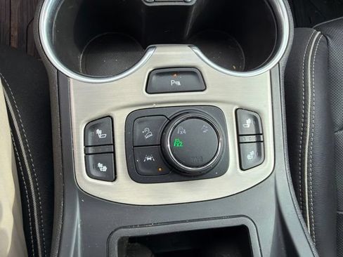Used 2020 GMC Terrain Denali w/ LPO, Floor Liner Package AWD/4WD image 17