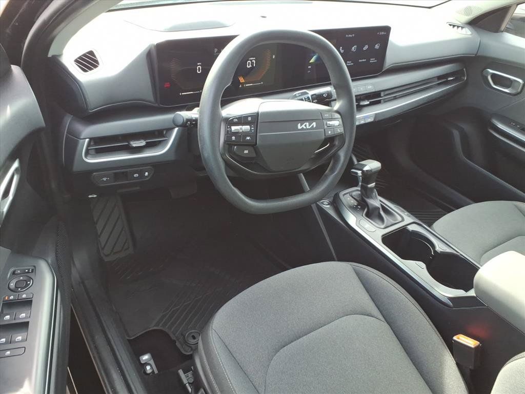 Used 2025 Kia K4 FWD image 18
