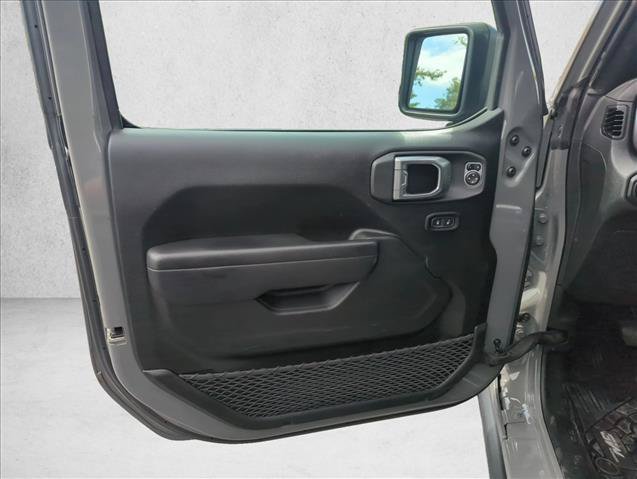 Used 2023 Jeep Gladiator Mojave w/ Trailer Tow Package AWD/4WD image 16