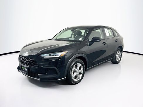 Used 2025 Honda HR-V LX image 3