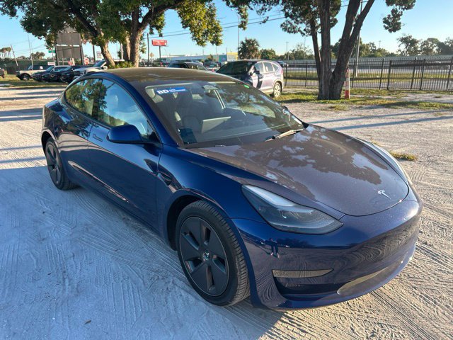 Used 2023 Tesla Model 3 Standard Range RWD image 1
