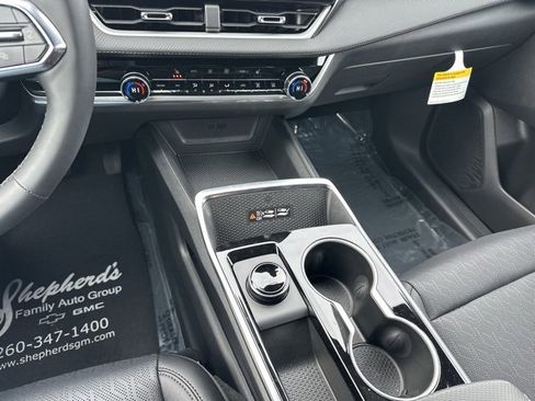 Used 2026 Chevrolet Equinox LT w/ Convenience Package II image 21