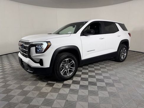 Used 2025 GMC Terrain Elevation AWD/4WD image 3