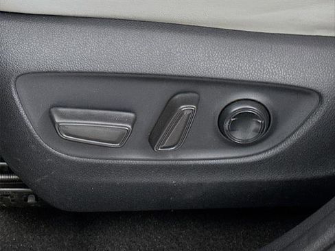 Certified 2019 Toyota RAV4 XLE Premium image 19