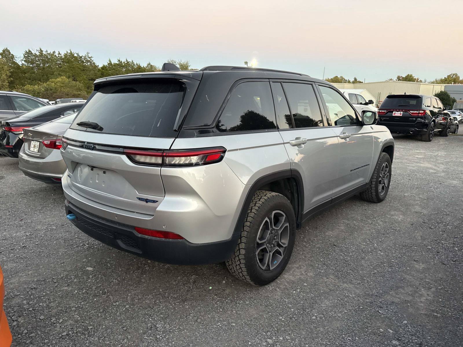 Used 2024 Jeep Grand Cherokee Trailhawk AWD/4WD image 4