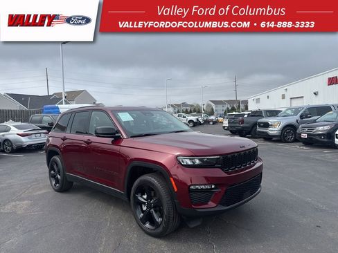 Used 2023 Jeep Grand Cherokee Limited w/ Black Appearance Package image 1