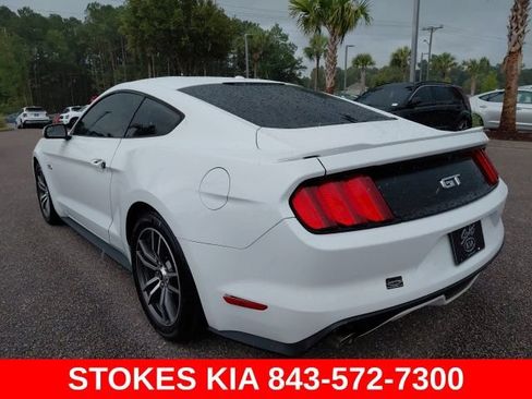 Used 2017 Ford Mustang GT Premium RWD image 7