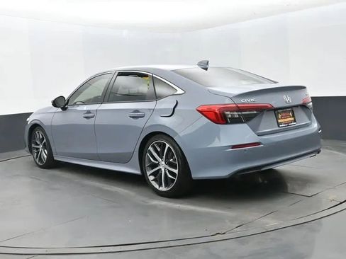 Used 2024 Honda Civic Touring image 9