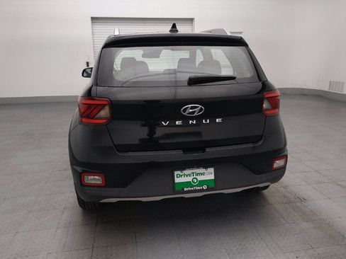 Used 2020 Hyundai Venue SEL FWD image 6