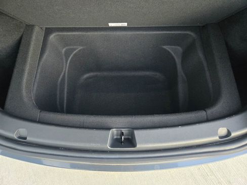 Used 2023 Tesla Model Y Long Range image 17