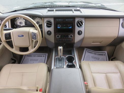Used 2014 Ford Expedition EL XLT w/ Equipment Group 202A AWD/4WD image 12