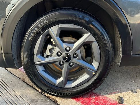 Used 2025 Kia K4 LXS image 9