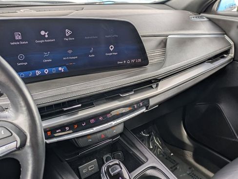 Used 2024 Cadillac XT4 Premium Luxury AWD/4WD image 15