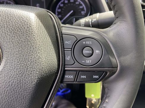 Used 2023 Toyota Camry SE FWD image 32