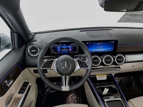 Certified 2026 Mercedes-Benz GLB 250 image 22