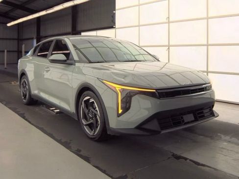 Certified 2025 Kia K4 EX FWD image 4