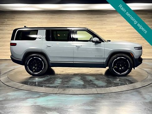 Used 2025 Rivian R1S Adventure AWD/4WD image 22