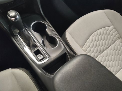 Used 2021 Chevrolet Equinox LS w/ LS Convenience Package image 26