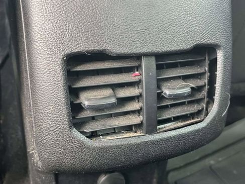 Used 2019 Ford Fusion SE image 19