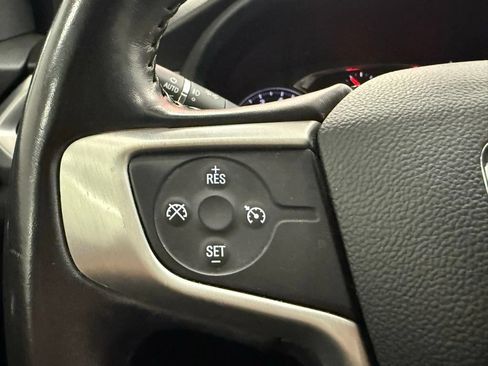 Used 2020 GMC Acadia SLT FWD image 18
