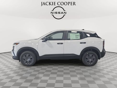 New 2027 Nissan Kicks S FWD image 8