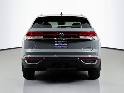 Certified 2025 Volkswagen Atlas Cross Sport SE AWD/4WD image 6