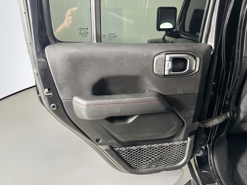 Used 2020 Jeep Wrangler Unlimited Rubicon w/ Dual Top Group image 26