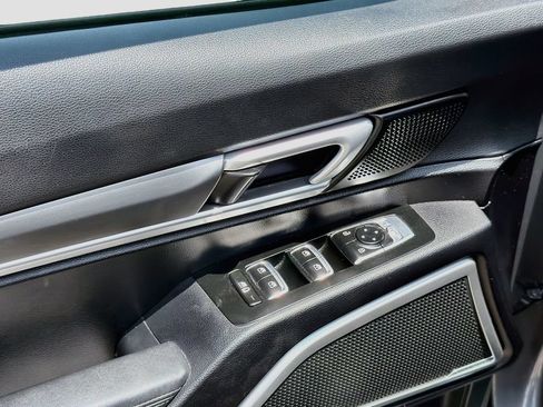 Used 2020 Kia Telluride LX FWD image 19