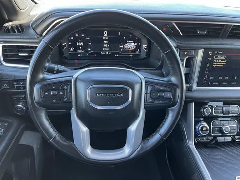 Used 2024 GMC Yukon Denali AWD/4WD image 9