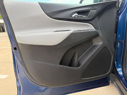 Used 2023 Chevrolet Equinox LS w/ LS Convenience Package image 19
