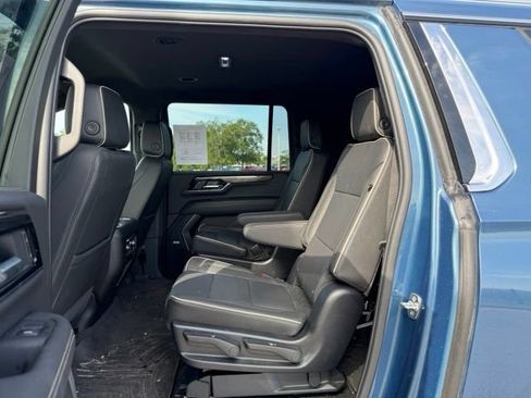 Used 2026 GMC Yukon XL Elevation AWD/4WD image 8