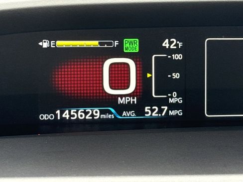 Used 2016 Toyota Prius Three image 32