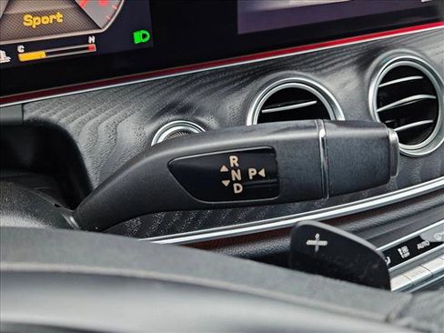 Used 2018 Mercedes-Benz E 300 image 11
