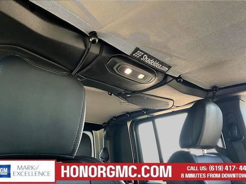 Used 2024 Jeep Gladiator Rubicon w/ Technology Group AWD/4WD image 27