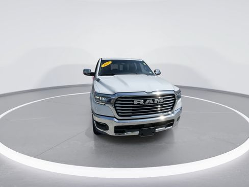 Used 2025 RAM 1500 Laramie AWD/4WD image 4