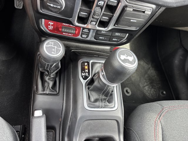 Used 2024 Jeep Wrangler Unlimited Rubicon w/ Technology Group AWD/4WD image 36