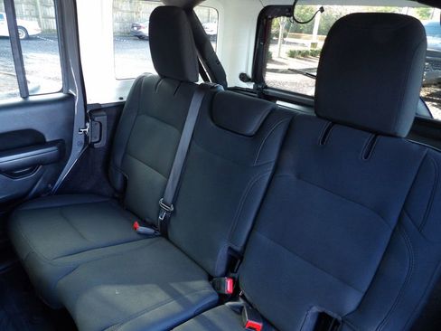 Used 2021 Jeep Wrangler Unlimited Sport image 20