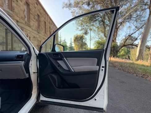 Used 2014 Subaru Forester 2.5i Premium w/ Popular Package #2 image 25