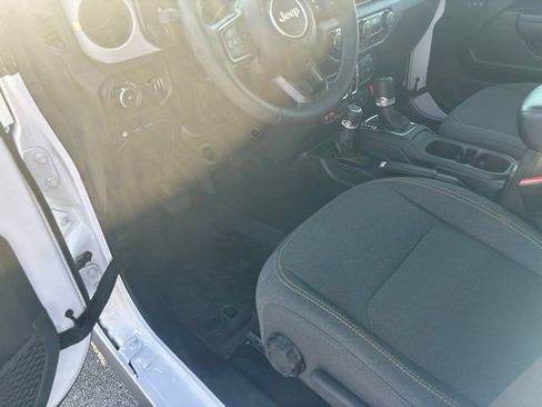 Used 2025 Jeep Wrangler Unlimited Sport S 4xe AWD/4WD image 16