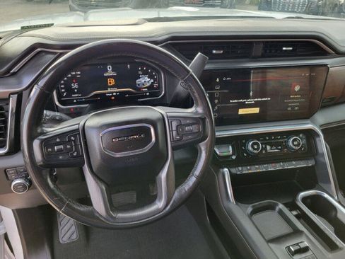 Used 2024 GMC Sierra 2500 Denali Ultimate image 16