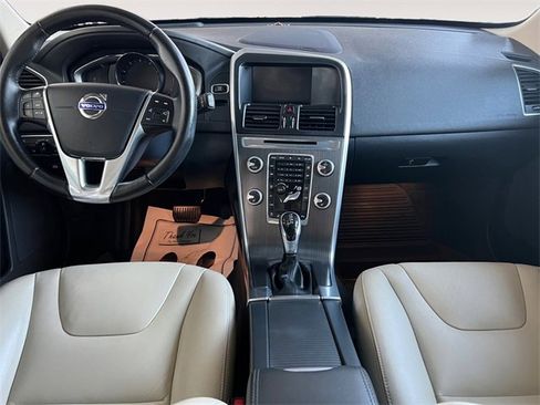 Used 2016 Volvo XC60 T5 Platinum w/ Climate Package image 8