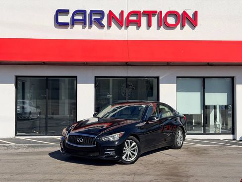 Used 2017 INFINITI Q50 3.0t Premium w/ 3.0T Premium Plus Package image 2