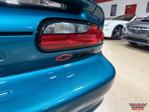 Used 1995 Chevrolet Camaro Z28 image 43