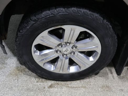Used 2018 Ford F150 King Ranch w/ Equipment Group 601A Luxury AWD/4WD image 8