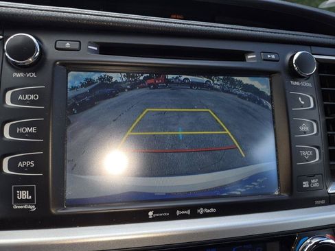 Used 2016 Toyota Highlander Limited FWD image 31