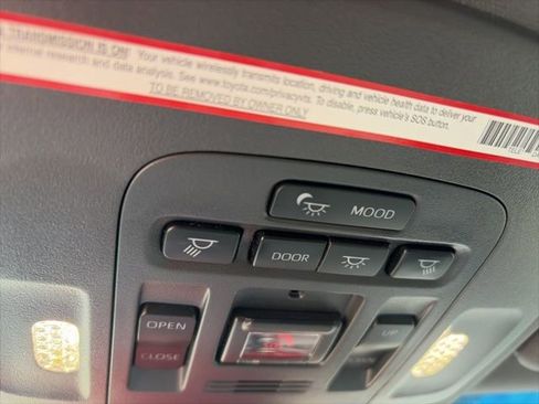 Used 2021 Toyota Avalon Limited w/ Advanced Safety Package image 19