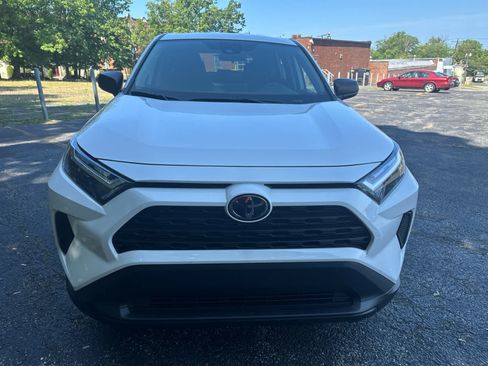 Used 2025 Toyota RAV4 LE AWD/4WD image 14