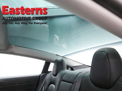 Used 2021 Tesla Model 3 Standard Range Plus image 32